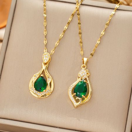 Picture of "Sophia" Collar de zirconia en forma de gota de agua verde