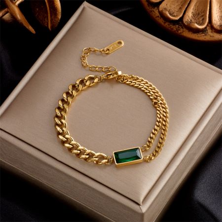 Picture of "Cubo Retro" Pulsera de Cadena Dorada con Piedra Verde