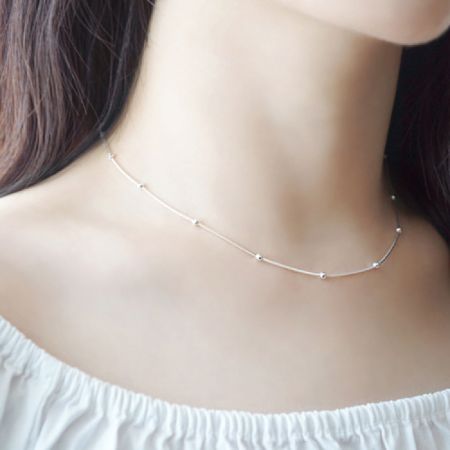 Picture of Collar de plata de ley 925 con cuentas redondas