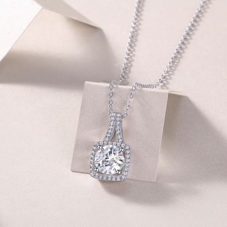 Picture of "Brillo Cuadrado" Collar de Plata con Moissanita 2ct